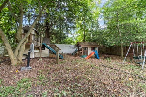 40 Wilson Ave, Morganville NJ  07751-9786 exterior