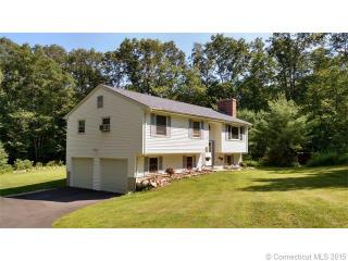 439 Lebanon Ave, Colchester, CT 06415-2126