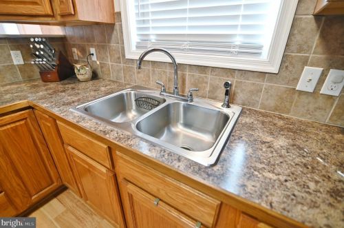 23 Bobby Ln, Edinburg VA  22824-2552 exterior