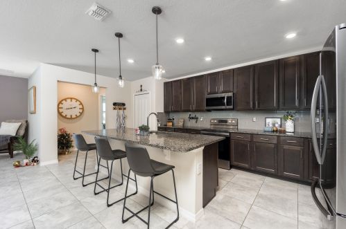5520 Thyer Cir, Fort Pierce, FL 34983-3327