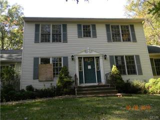 303 Upper Ridge Dr, Effort, PA 18330-7923
