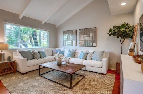 1814 Clark Ln, Redondo Beach, CA 90278-4104