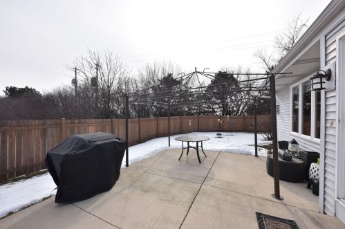 5830 121, Milwaukee WI 53227-3878 exterior