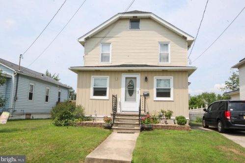 208 Nassau Ave, West Deptford, NJ 08066-2216