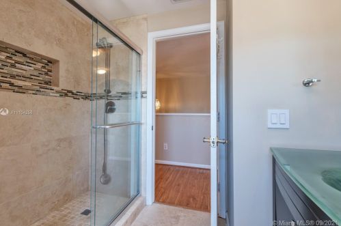 913 168 Ave, Hollywood FL 33028-2021 exterior