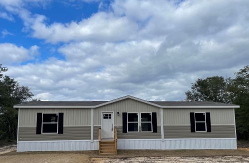 158 Cypress Ave, Defuniak Springs, FL 32433-7537