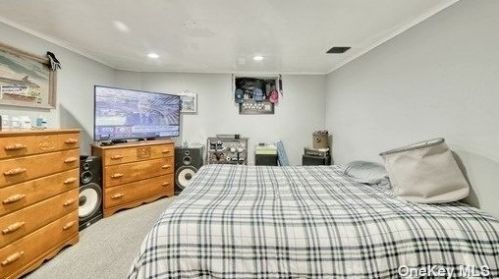 48 Fulton St, Lake Grove NY  11755-3040 exterior