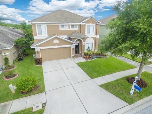 4027 Harbor Lake Dr, Lutz, FL 33558-9732