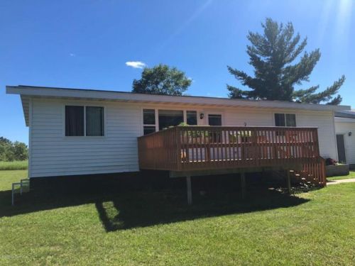 6301 2nd St, Wilkinson MN  56633-3069 exterior