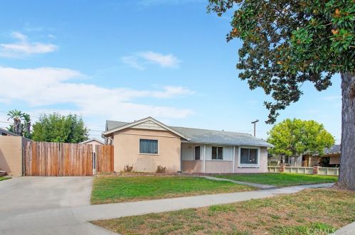 3152 Tevis Ave, Long Beach, CA 90808-4012