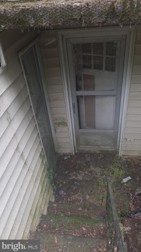 1716 Newton St, Washington, DC 20018-2320