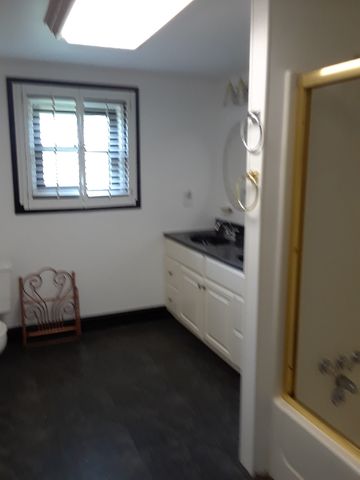 48 Coolidge St, Parkersburg, WV 26104-7142