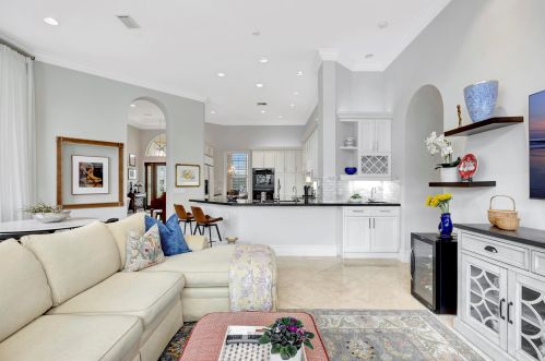 955 Gardenia Dr, Delray Beach FL  33483-4806 exterior