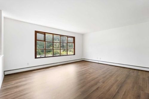 72 Spook Hl Rd, New Hamburg NY  12590-4305 exterior