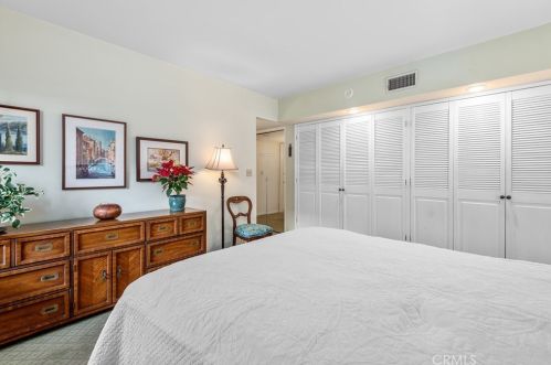 3870 Carpenter Ave, North Hollywood CA  91604-3729 exterior