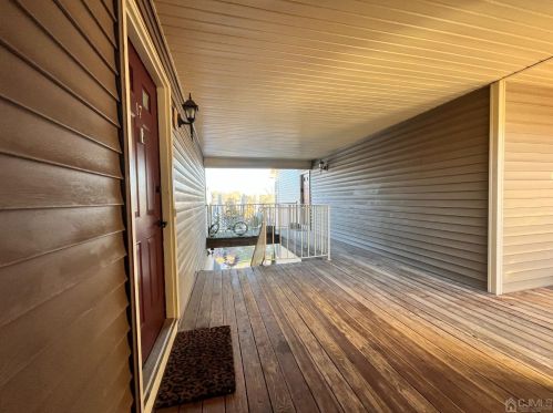 17 Lear Ct, East Brunswick NJ  08816-1863 exterior