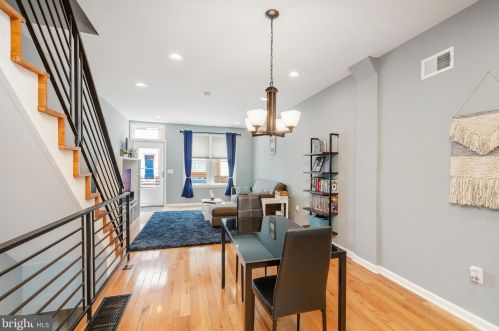 2426 Hicks St, Philadelphia PA  19145-4405 exterior