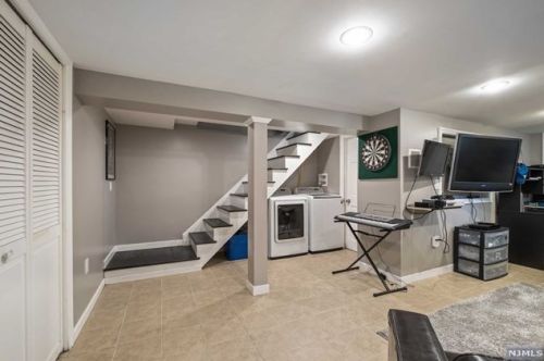 23 Maple St, Ridgefield Park NJ  07660-2214 exterior