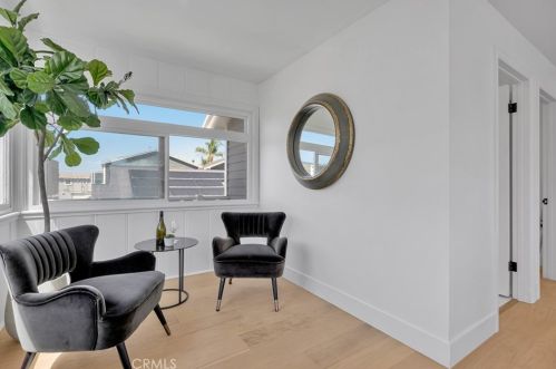 307 Fernando St, Newport Beach CA  92661-1236 exterior