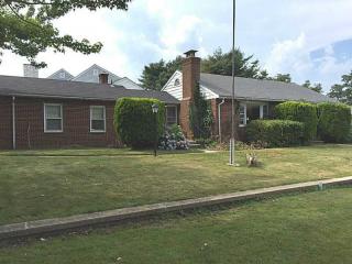 231 Ocean Rd, South Kingstown RI  02882-1346 exterior