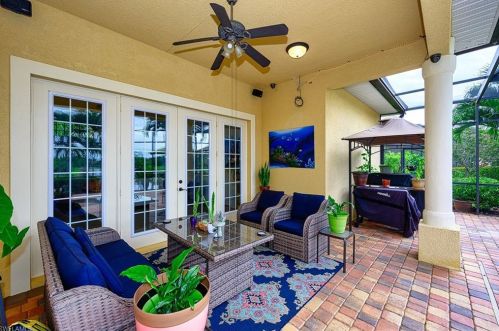 10218 Avonleigh Dr, Bonita Springs FL 34135-7059 exterior