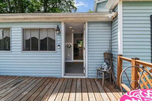 32 Border St, Amherst NH  03031-3056 exterior
