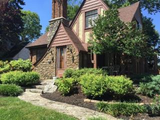 5021 Anderson Pl, Cincinnati, OH 45227-1601