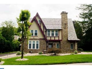 426 Clement Rd, Meadowbrook, PA 19046-2804