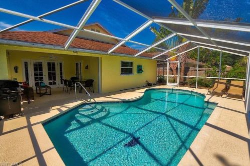 793 97th Ave, Naples, FL 34108-2282