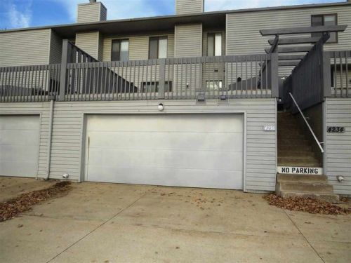4236 Kris Line Dr, Waterloo, IA 50701-9711