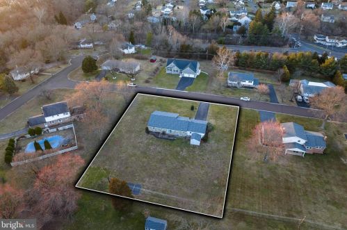 1134 Crestwood Dr, Pottstown PA 19464-2932 exterior