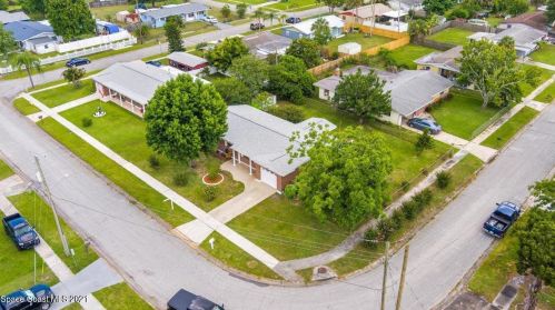 2558 Stratford Dr, Cocoa FL  32926-4319 exterior