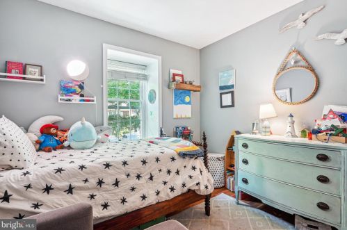 5269 Bradgen Ct, Springfield VA 22151-3524 exterior