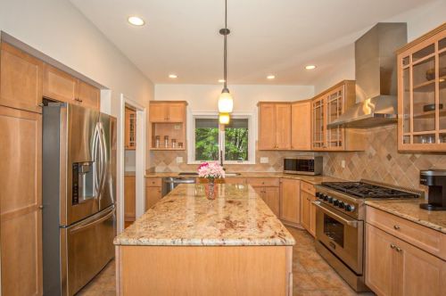 24 Meetinghouse Rd, Granby CT  06035-1626 exterior