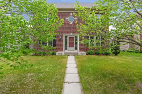 11861 Zumbrota St, Minneapolis, MN 55449-5675