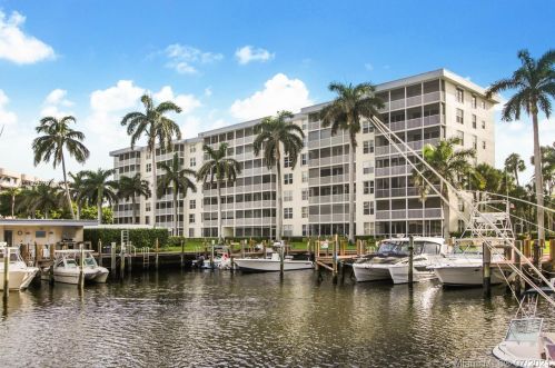 1 Harbourside Dr, Delray Beach FL  33483-5126 exterior