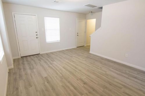 21243 Grand Field Ct, Humble, TX 77338-4780