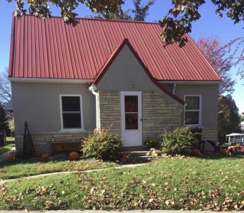 405 Maple St, Mabel MN  55954-4400 exterior