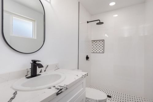 51655 Avenida Diaz, La Quinta CA  92253-3122 exterior