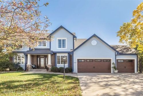 7476 Ashley Dr, Camp Dodge, IA 50131-8798