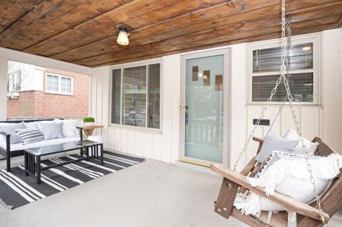 3278 Ashwood Dr, Cincinnati, OH 45213-2436