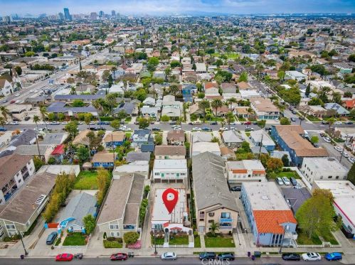 757 Redondo Ave, Long Beach CA  90804-5140 exterior