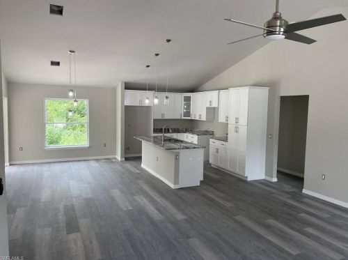 905 10th St, Lehigh Acres, FL 33972-3016