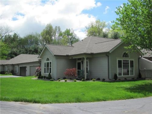 41 Stone Ridge Blvd, Hermitage, PA 16148-9173