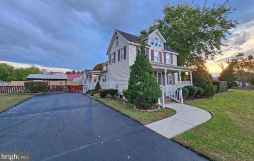 102 Mccoy St, Slaughter Beach, DE 19963-2310