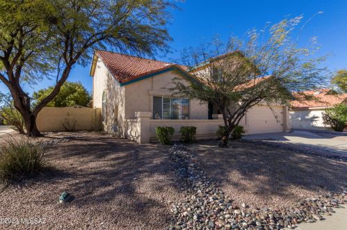 580 Chalet Ave, Tucson, AZ 85748-3341