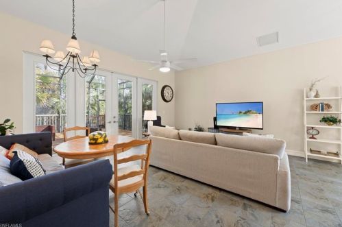 3295 12th Ave, Naples FL  34120-3592 exterior