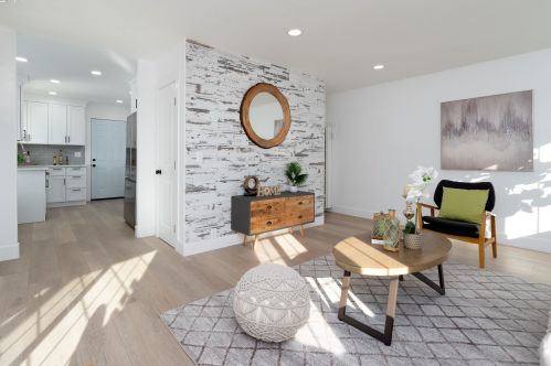 26184 Stanwood Ave, Hayward CA  94544-2736 exterior