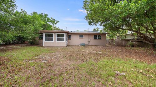 280 Triplet Lake Dr, Casselberry FL  32707-3316 exterior