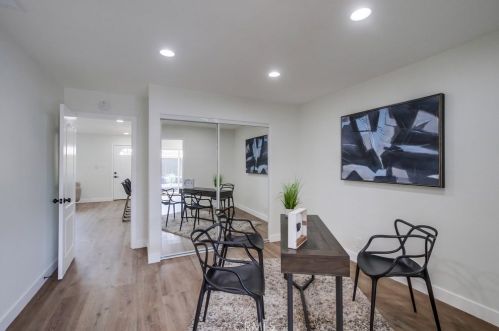 3707 Balboa Dr, Oceanside CA  92056-3947 exterior